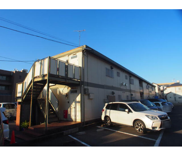 売りアパート 9,400万円 利回り 7.03%